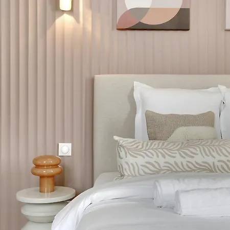 아파트 Modern, Cozy With Ac In Area