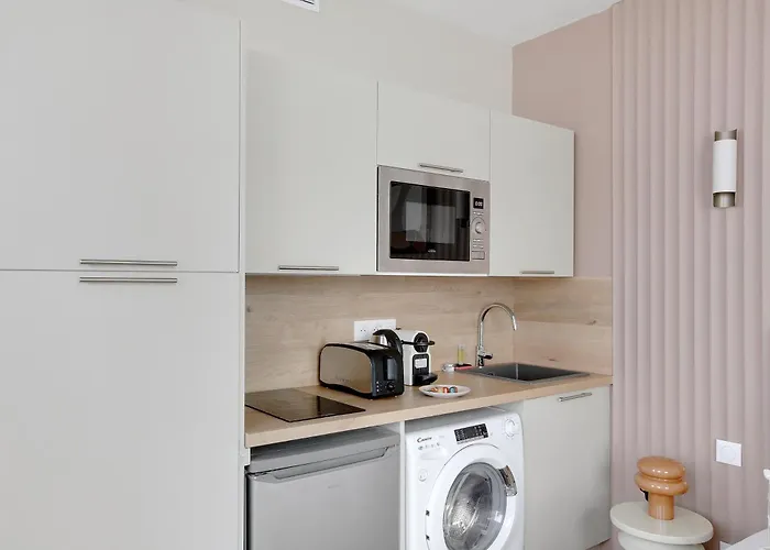 Διαμέρισμα Modern, Cozy With Ac In Area *